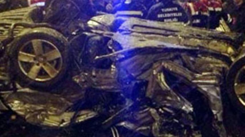 Umreden d&ouml;nen gen&ccedil; kazada &ouml;ld&uuml;