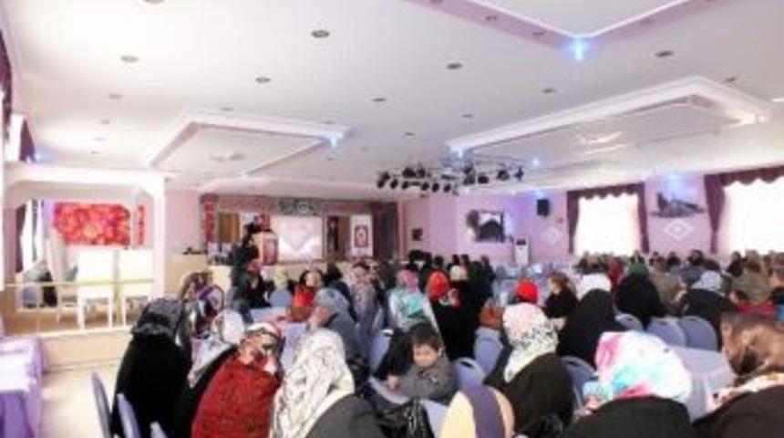 Koyulhisar&rsquo;da &ldquo;g&ouml;n&uuml;l El&ccedil;ileri Ve Koruyucu Aile&rdquo; Adlı Projenin Tanıtımı Ger&ccedil;ekleştirildi