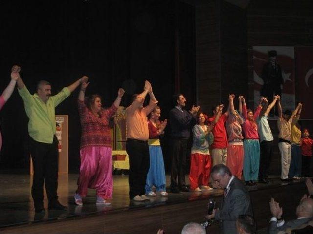 Vergi Dairesi &Ccedil;alışanlarından Tiyatro G&ouml;sterisi 1