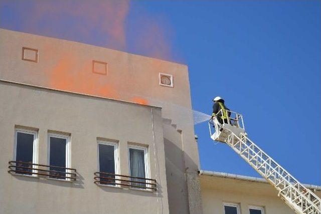 Tatbikatı Gerçek Sanınca Soluğu Okulda Aldılar