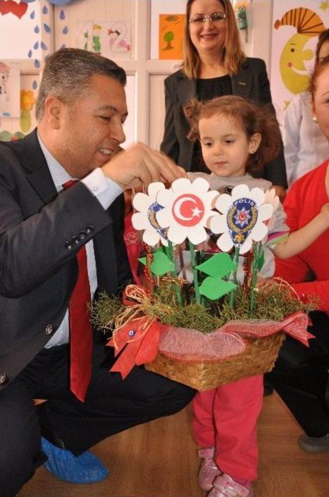 “küçük Yaşta Öğrencilerimize Devlet, Millet, Polis Sevgisini Aşılamalıyız”