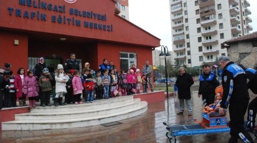 Minyat&uuml;r Trafik Parkına Yoğun İlgi