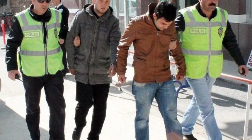 G&uuml;venlik Kamerası Kurdukları İş Yerini Soydular