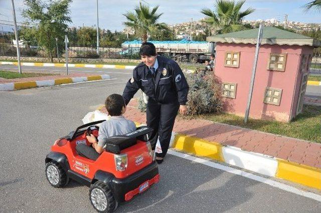 Kepez Belediyesi Öğrencilere “trafik Bilinci” Aşılıyor