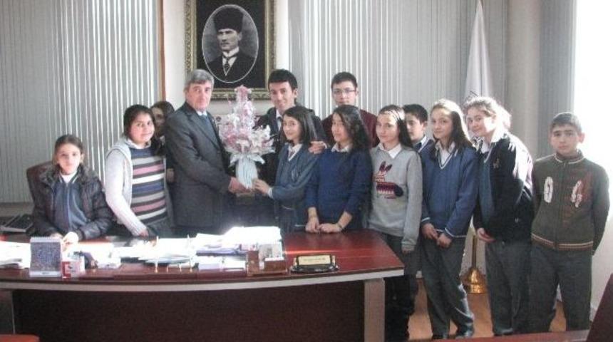 "bu Benim Eserim" Yarışmasına Katılan &Ouml;ğrencilerden Başkana Teşekk&uuml;r