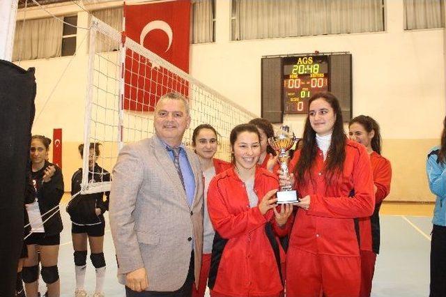 Voleybolda Çiftlikköy Ambargosu