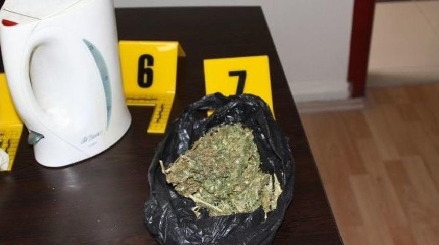 Bayburt&rsquo;ta Su Isıtıcısı İ&ccedil;erisinde 92, 66 Gram Esrar Ele Ge&ccedil;irildi