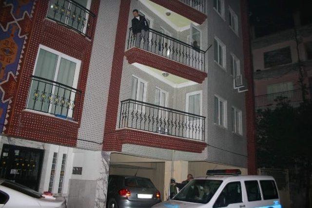 Kendisini İçeriye Kilitleyen Hırsız Yakalanacağını Anlayınca Kaçtı 1