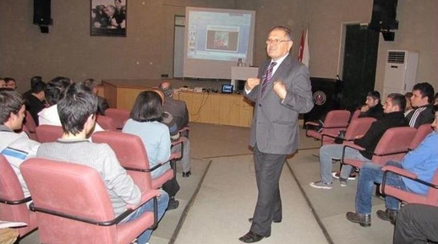 Akhisar'da "gen&ccedil;ken Ger&ccedil;eklerle Y&uuml;zleşme" Konferansı