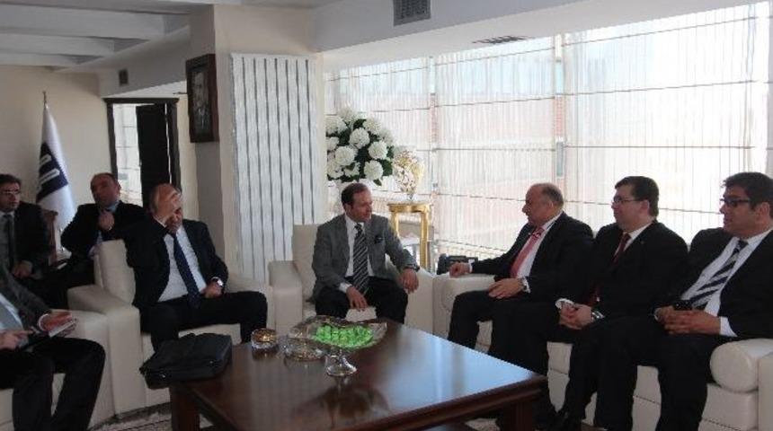 Ayto Başkanı Dokuzlu Ve Y&ouml;netim Kurulu &Uuml;yelerinden Başkan K&uuml;&ccedil;&uuml;kler&rsquo;e Ziyaret