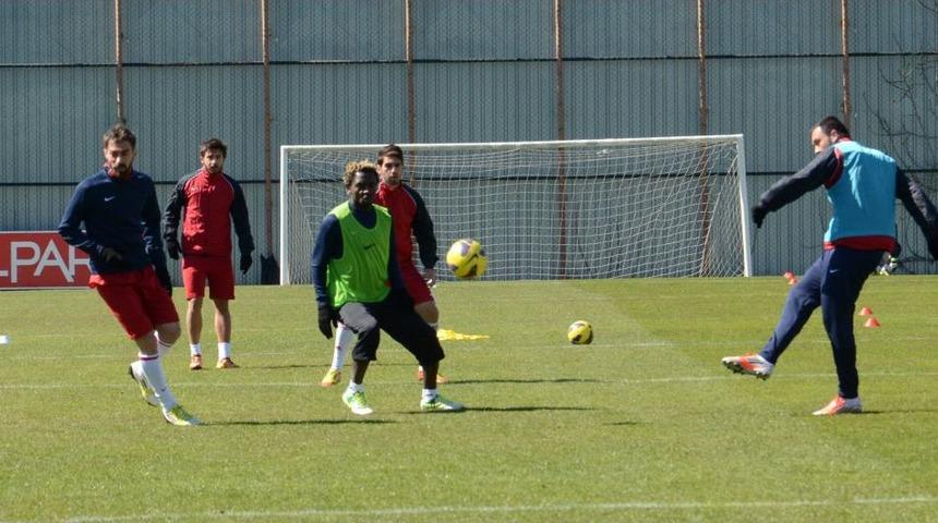 B&uuml;lent Uygun: Akhisar Ma&ccedil;ını Kazanıp, G&uuml;zel Gidişimize Devam Etmek Istiyoruz