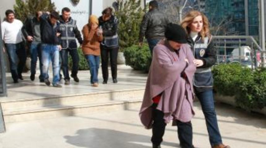 Televizyonda Numaralarını Yayınlatıp Dolandırıcılık Yaptılar