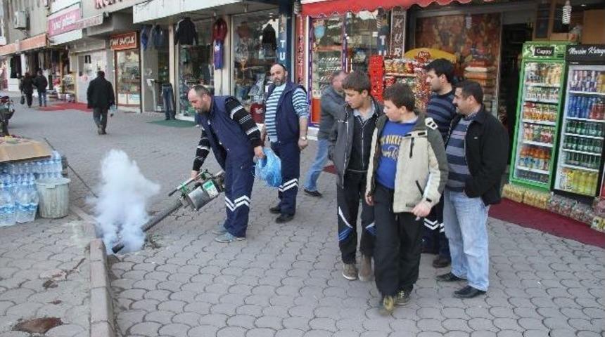 Akyazı Belediyesi İla&ccedil;lama &Ccedil;alışmalarına Başladı