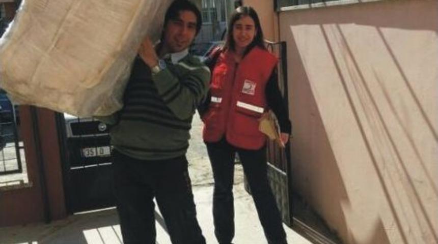 Kızılay&rsquo;dan Evi Yanan Aileye Yardım