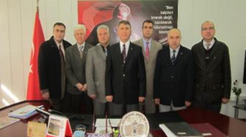 &Ouml;gesad &Uuml;yeleri, Kaymakam D&ouml;lek&rsquo;i Ziyaret Etti