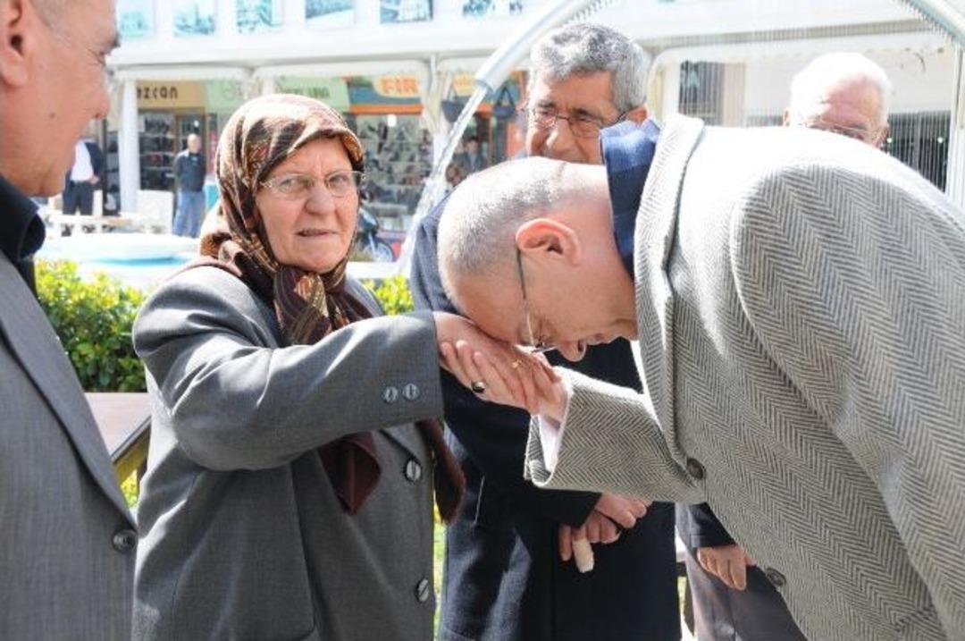 Başkan Erg&uuml;n Havuzlu &Ccedil;arşı&rsquo;da İşyeri A&ccedil;tı