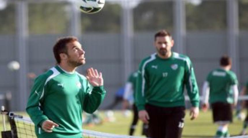 Bursaspor, Fenerbah&ccedil;e Ma&ccedil;ına M&uuml;zik Eşliğinde Hazırlanıyor