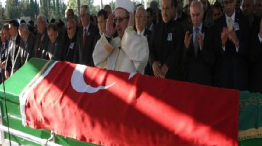 Arazi Anlaşmazlığından Hayatın Kaybeden Gen&ccedil; Baba, Bebeğini G&ouml;remedi