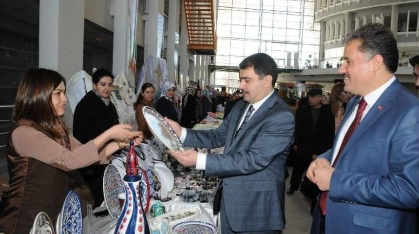 "kadın G&ouml;z&uuml;yle Sanat" Sergisi A&ccedil;ıldı