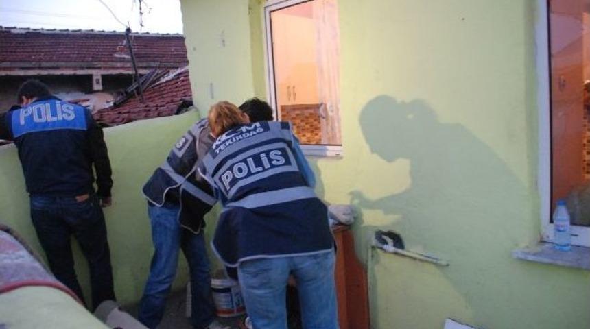 &Ccedil;orlu Kom Ekipleri Konserve Kutusunda Esrar Ele Ge&ccedil;irdi