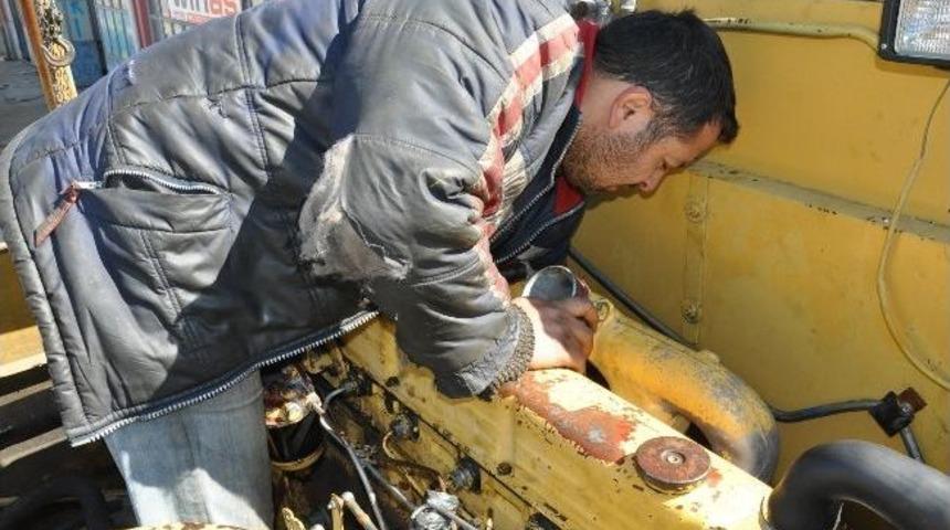 Yerk&ouml;yl&uuml; Bi&ccedil;erd&ouml;ver Sahipleri, Hasat Sezonu İ&ccedil;in Hazırlıklara Başladı