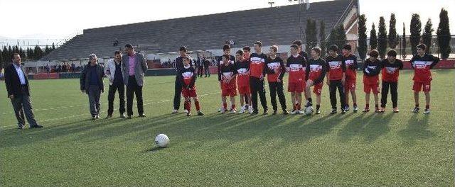 Turgutluspor Onursal Başkanı Serhat Orhan, Centilmen Takımı Ziyaret Etti