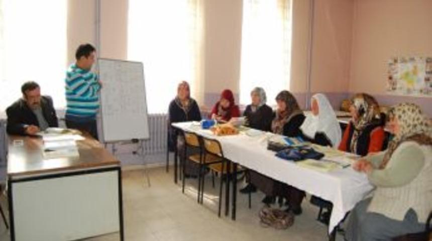 Eflani Halk Eğitim Merkezi Meslek Sahibi Yapıyor