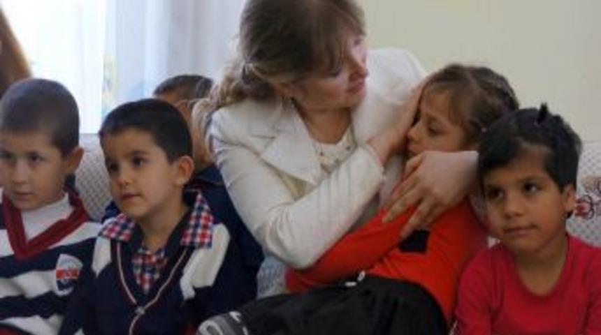 'Gen&ccedil;lerin Su&ccedil; Makinesi Olmaması I&ccedil;in Koruyucu Aile Hizmetine Destek Verin'