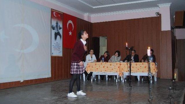 Malkara' Da İstiklal Marşını Güzel Okuma Yarışması Düzenlendi
