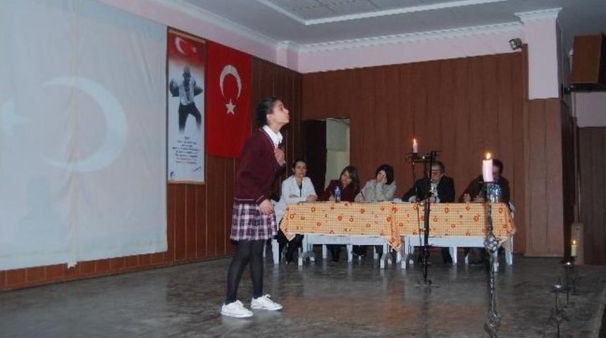 Malkara' Da İstiklal Marşını Güzel Okuma Yarışması Düzenlendi