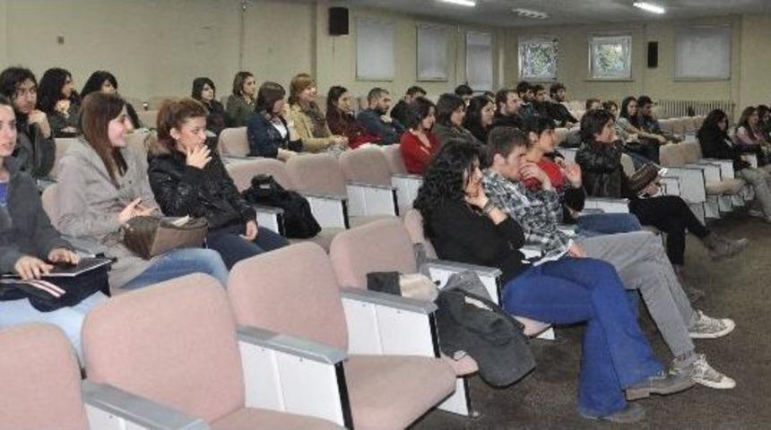 Zonguldak &Uuml;niversiteli Kadın Kolektifinden, &ldquo;demir &Ccedil;eneli Kadınlar&rdquo; Konulu Film G&ouml;sterisi