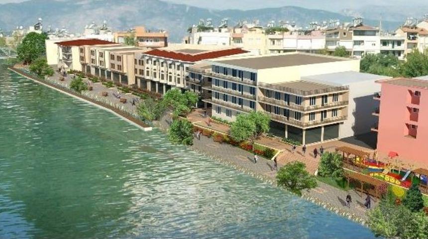 Manavgat'ta Irmak Kenarı D&uuml;zenleme &Ccedil;alışmaları Devam Ediyor