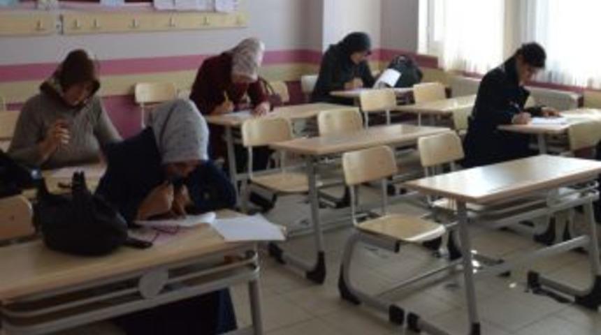 Sultan Alparslan Koleji Velileri Kitap Okuma Yarışında