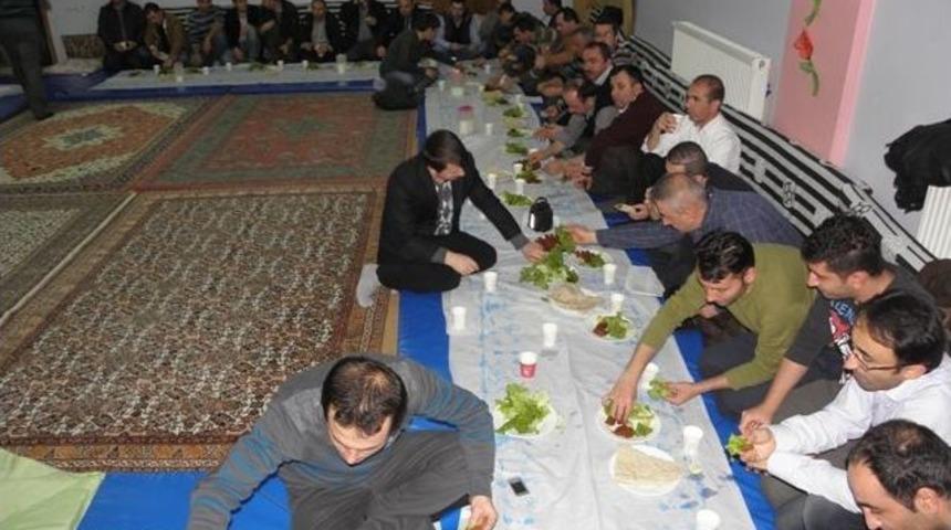 Yıldız Koleji Velileri Sıra Gecesinde Eğlendi