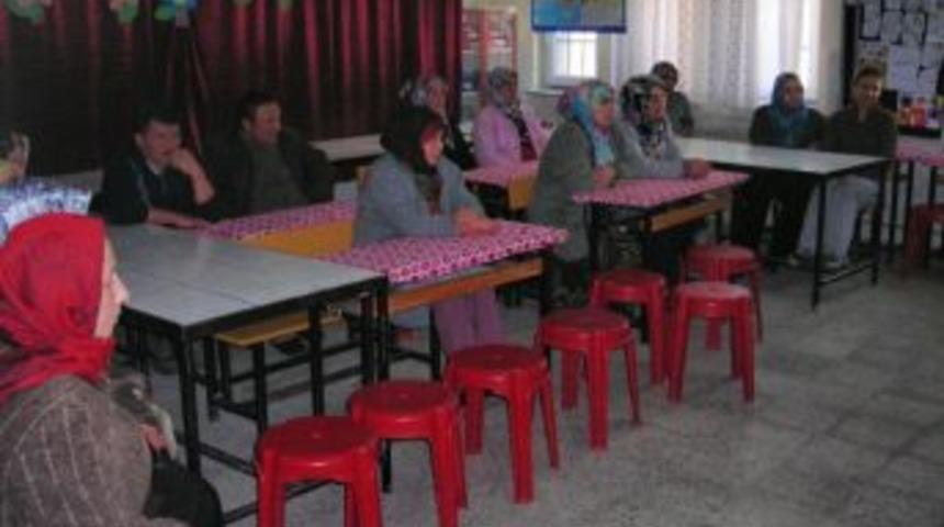 Velilere Lise Tanıtımı Yapıldı