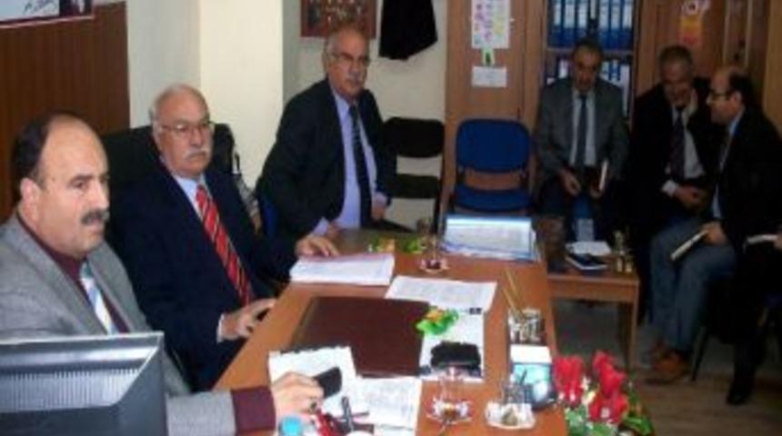 Kula'daki Okul M&uuml;d&uuml;rleri, Atat&uuml;rk Ortaokulu'nda Toplandı