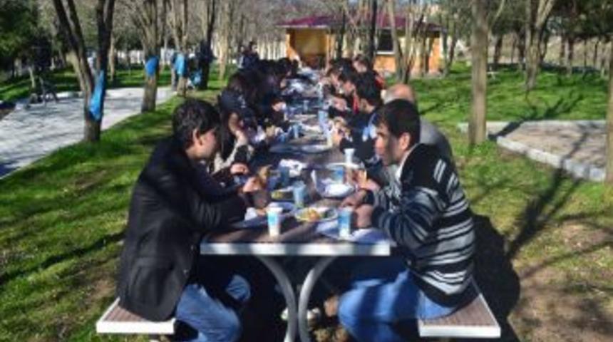 &Ouml;ğrenciler Polis Abi Ve Ablalarıyla Piknikte Buluştu