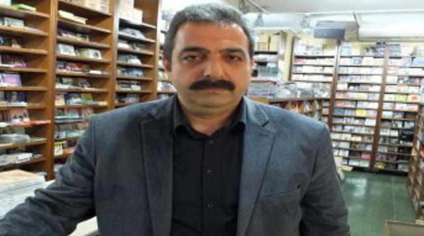 M&uuml;sl&uuml;m G&uuml;rses'in Eski Alb&uuml;mleri Yok Satıyor