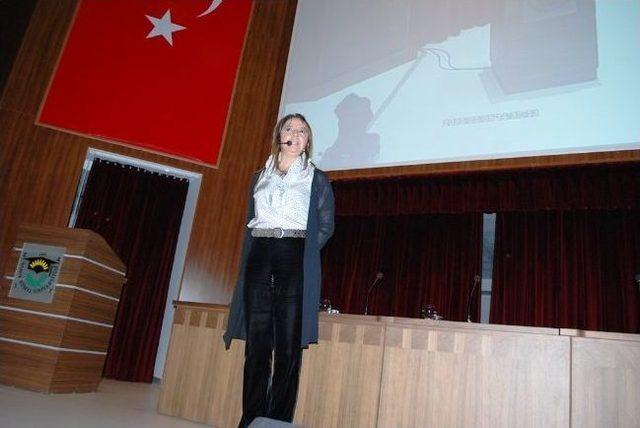 İş Kadını Zamanpur’da Girişimcilik Konferanssı