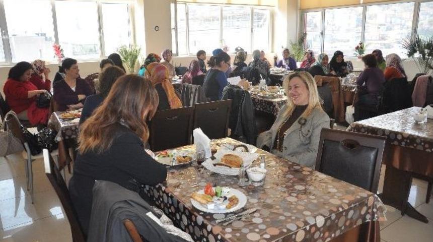 Soma Toplum Merkezi, Kadınları Kahvaltıda Buluşturdu