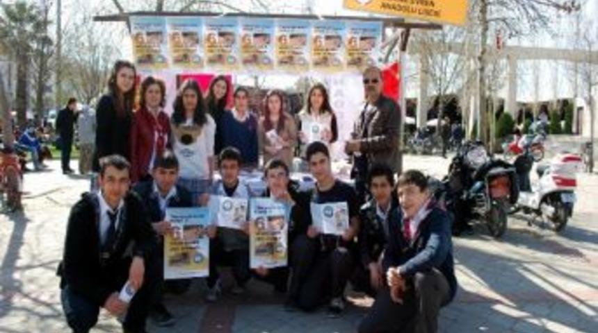 &Ouml;ğrenciler Broş&uuml;r Dağıtarak Ekmek İsrafına Dikkat &Ccedil;ekti