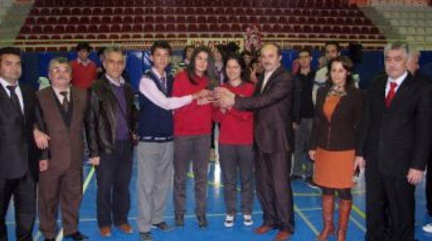 Erdemli Anadolu &Ouml;ğretmen Lisesi Bilgi Yarışmasında Birinci