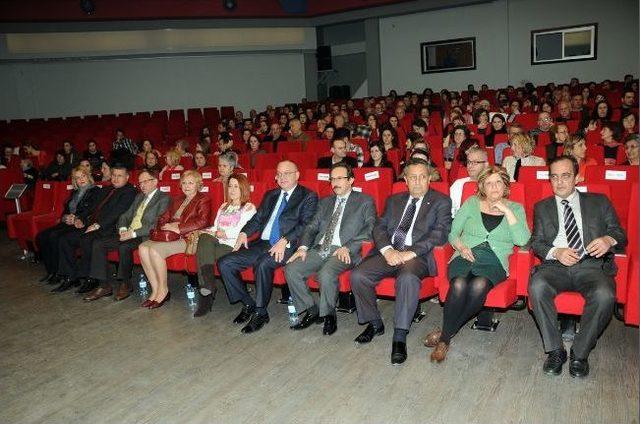 Manisa Belediyesi, ‘basit Bir Ev Kazası’ Oyununu Sahneye Taşıdı