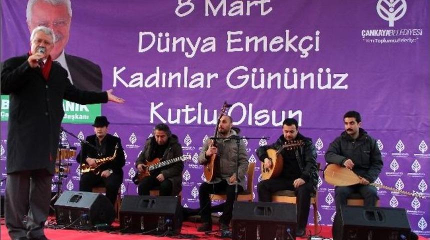 Kuğulupark&rsquo;ta T&uuml;rk&uuml;ler Kadınlar İ&ccedil;in Yankılandı