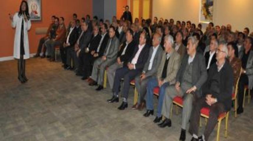 Dolmuş Ş&ouml;forlerine 'alkoll&uuml; Ara&ccedil; Kullanımının Zararları' Anlatıldı