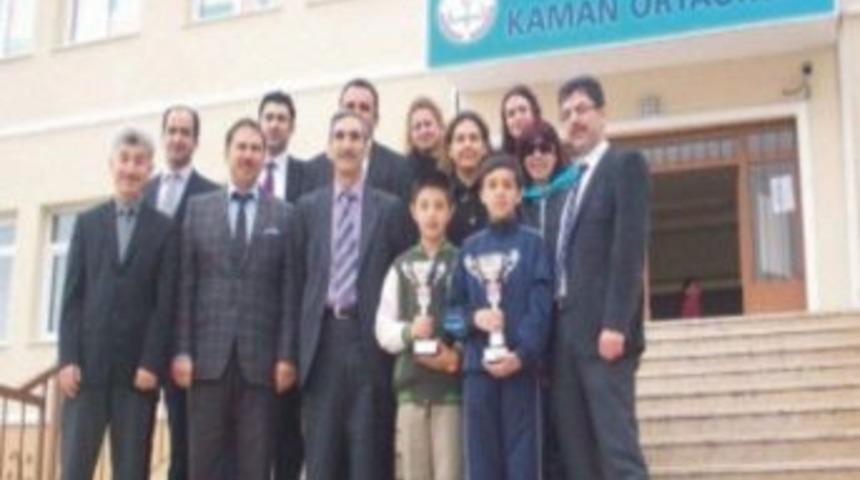Kaman Ortaokulu 5 Ayda 6 Kupa Ve 6 Madalya Kazandı