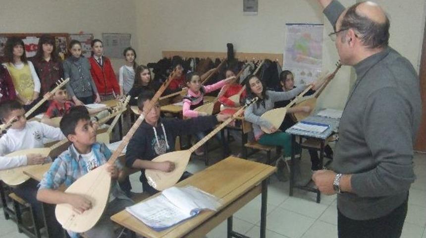 Okulda 'bağlama' Kursu