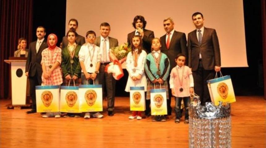 Batman'da İstiklal Marşı'nı En G&uuml;zel Okuma Yarışması D&uuml;zenlendi