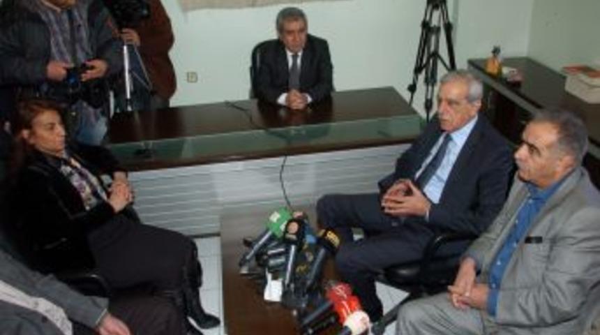 T&uuml;rk: Devlet G&ouml;revlileri 5-6 G&uuml;n I&ccedil;inde Serbest Bırakılacak