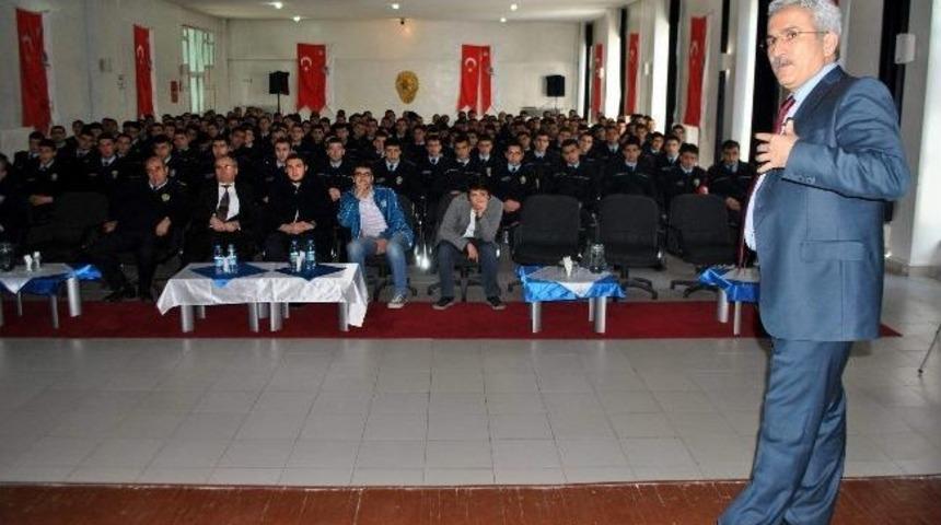 Polis Adaylarına &lsquo;liderlik&rsquo; Konferansı